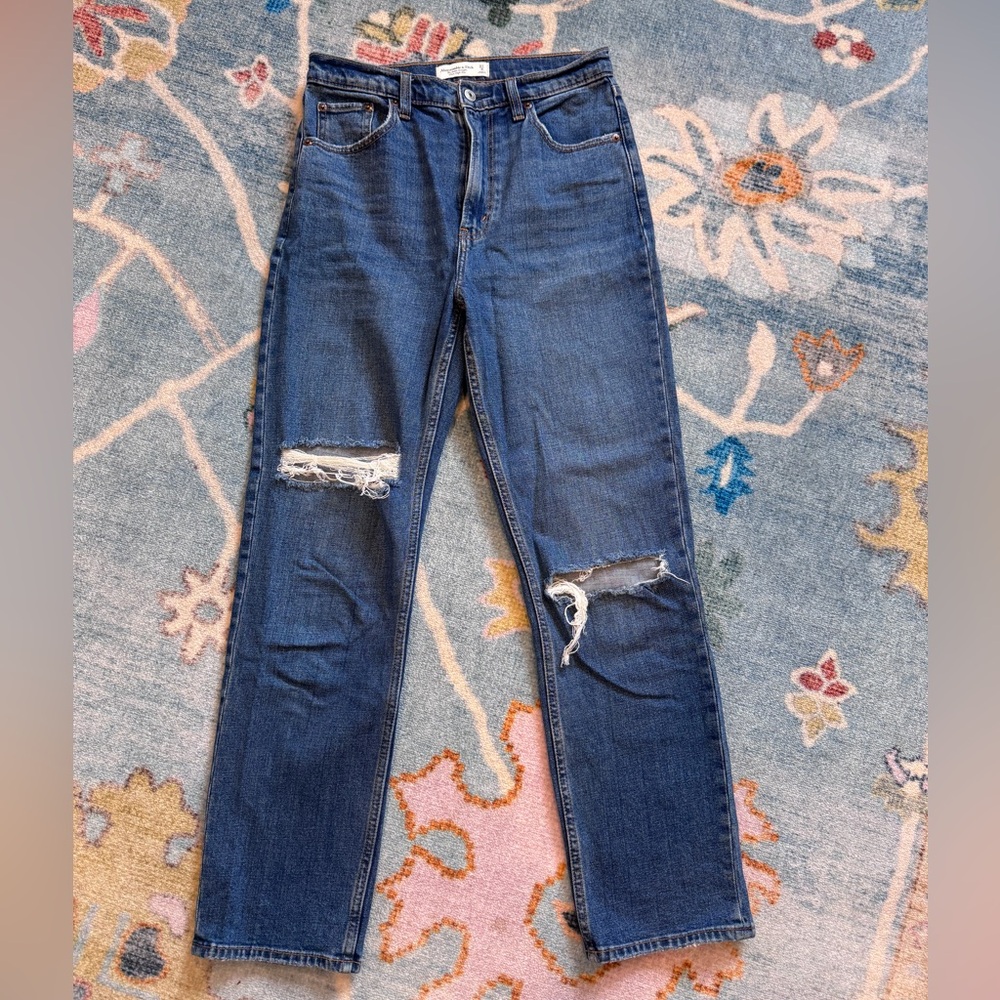 Abercrombie Ankle Straight Ultra High Rise Jean, Medium Destroy wash, size 27L